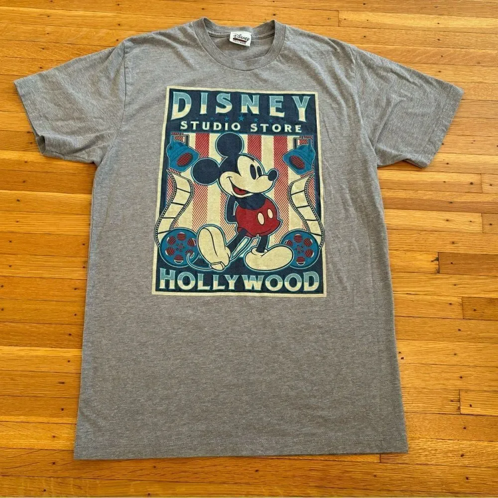 Disney Hollywood Studios Store Mickey Mouse grey short sleeve tee shirt